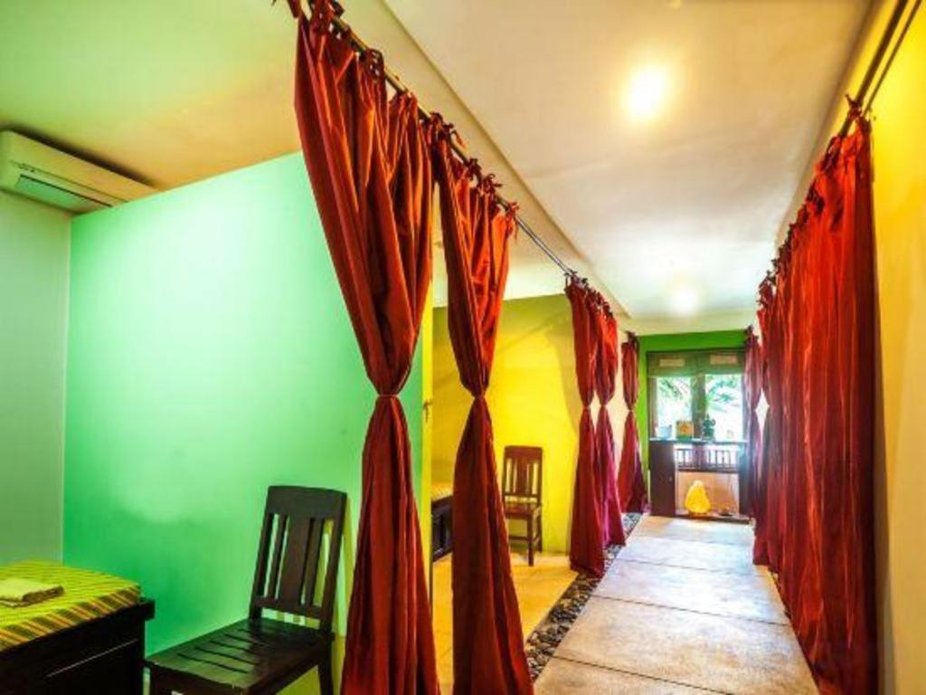Al-Isha Dharamshala Hotel Kuta Lombok Exterior foto