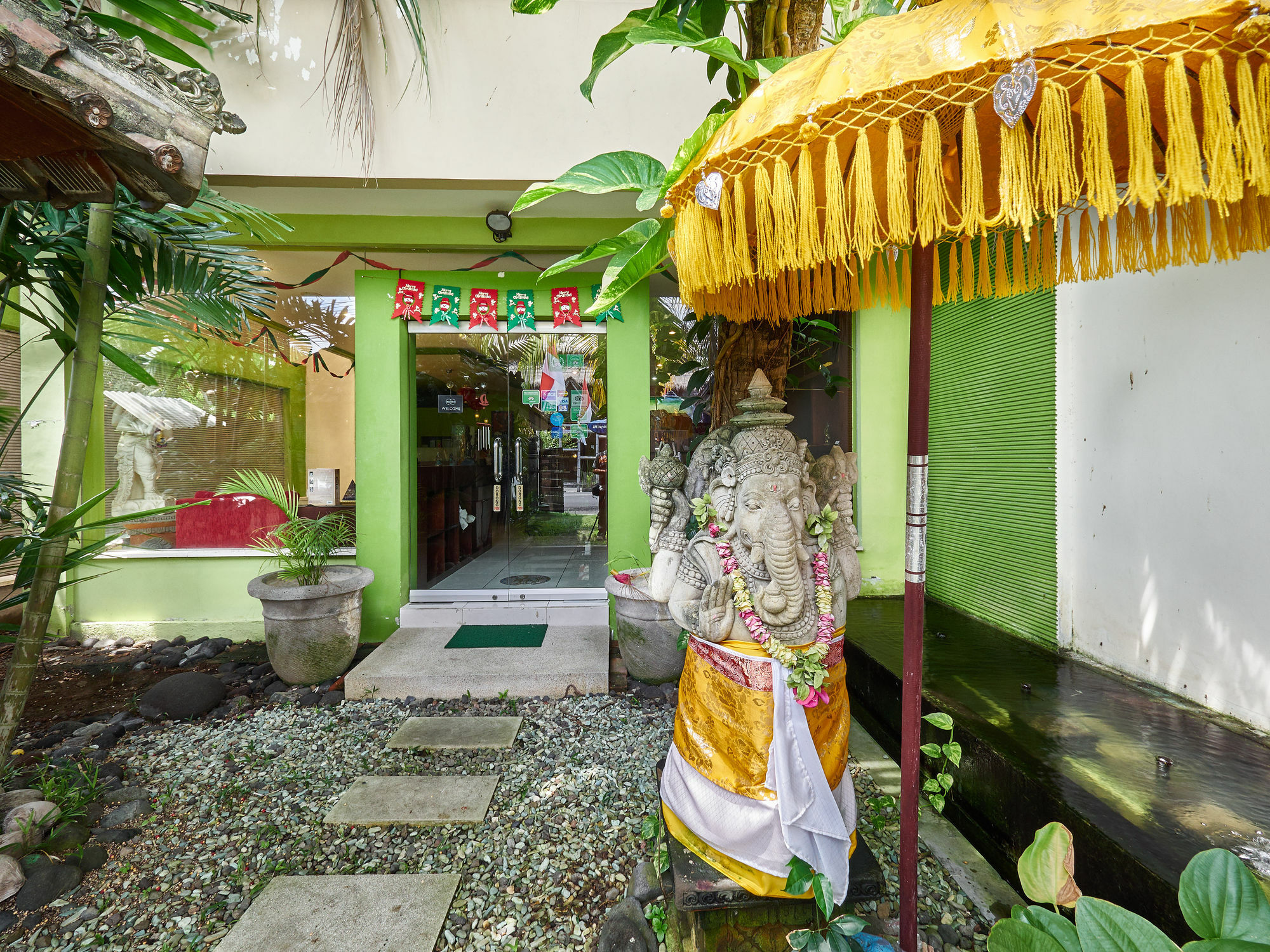 Al-Isha Dharamshala Hotel Kuta Lombok Exterior foto